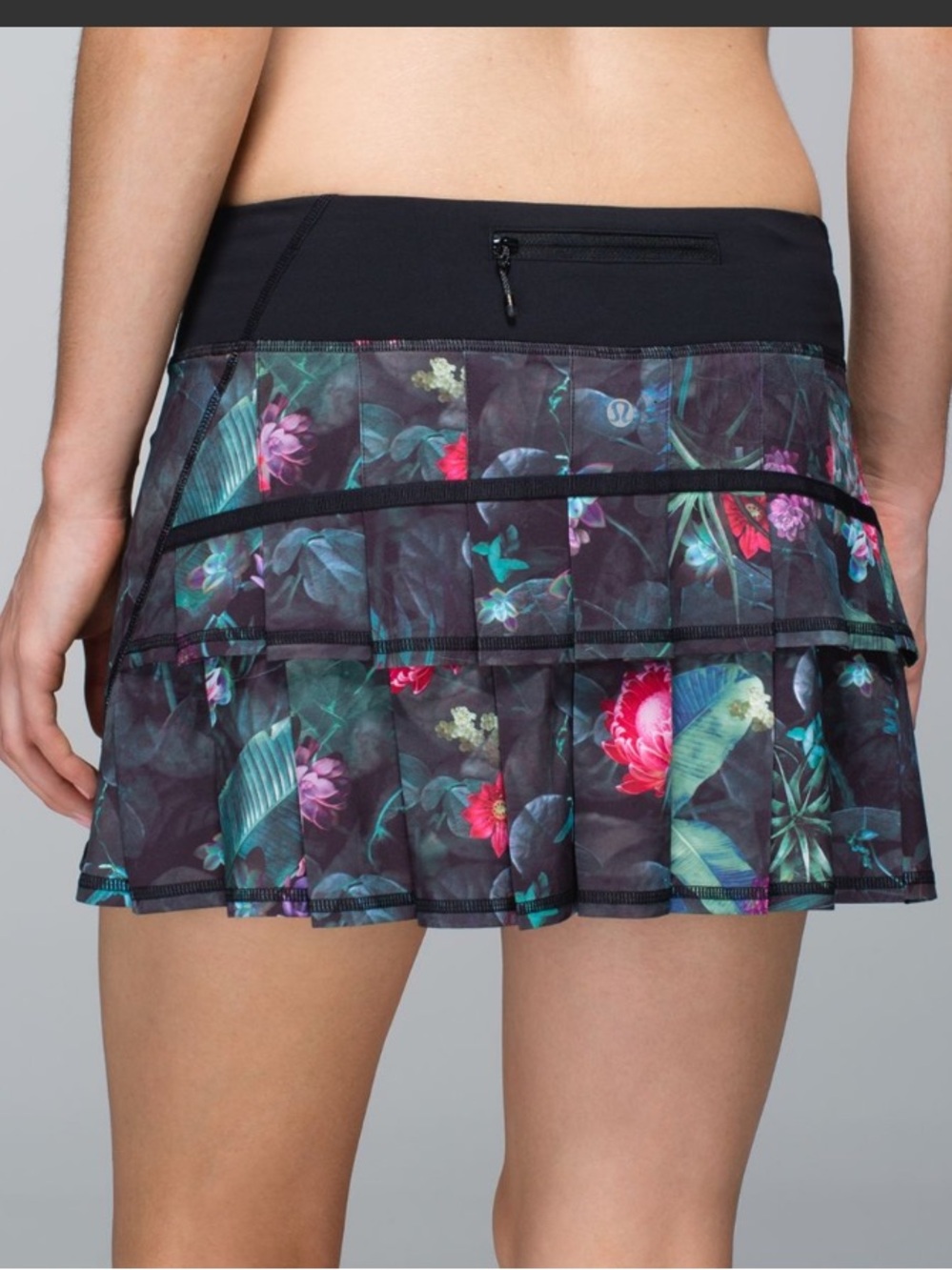 Lululemon Run Pace Setter Skirt *4-way Stretch Curious Jungle Multi/ Black-4 Dot